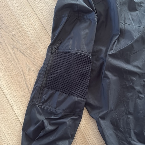 Columbia Black Windbreaker Jacket Lightweight Water-Resistant - Picture 11 of 11